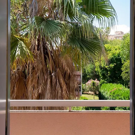 T2 - Avec Piscine Garage Et Tennis דירה *