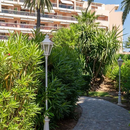 T2 - Avec Piscine Garage Et Tennis דירה *