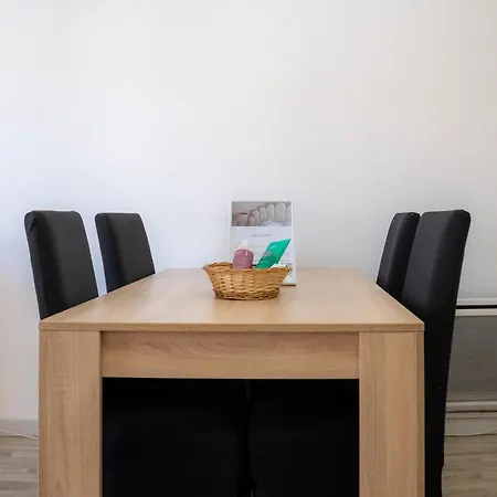 דירה T2 - Avec Piscine Garage Et Tennis *