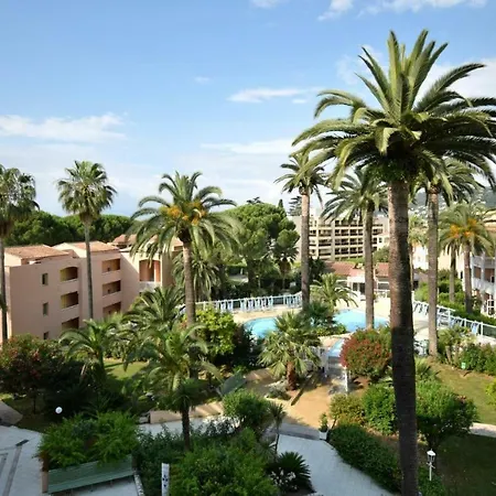 T2 - Avec Piscine Garage Et Tennis דירה *